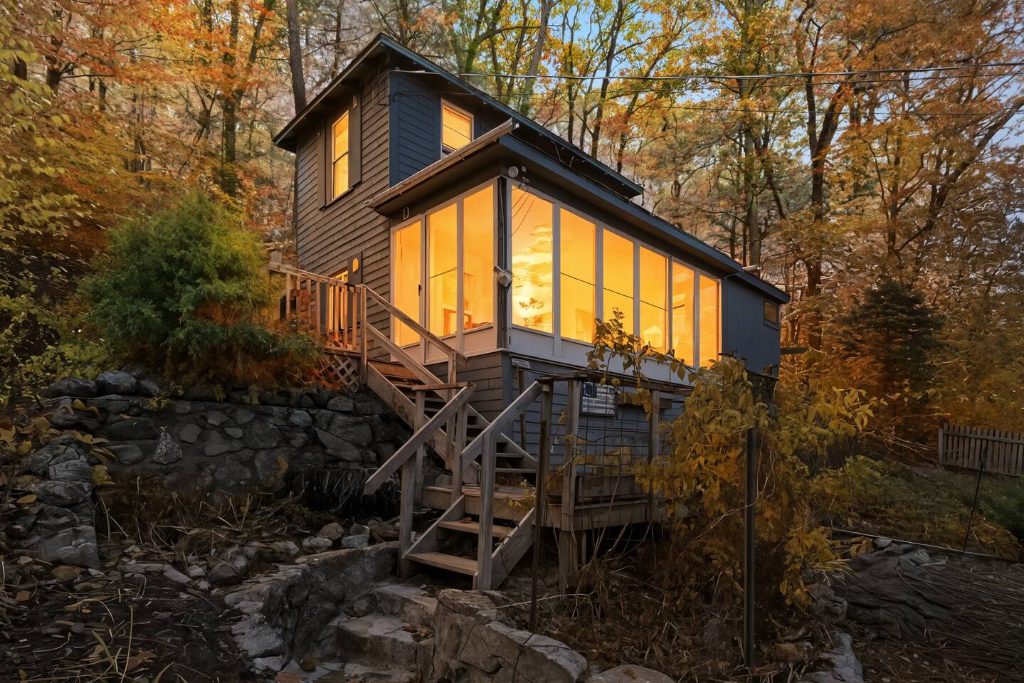 Lakeview quiet pets beach boat hiking winniescapes