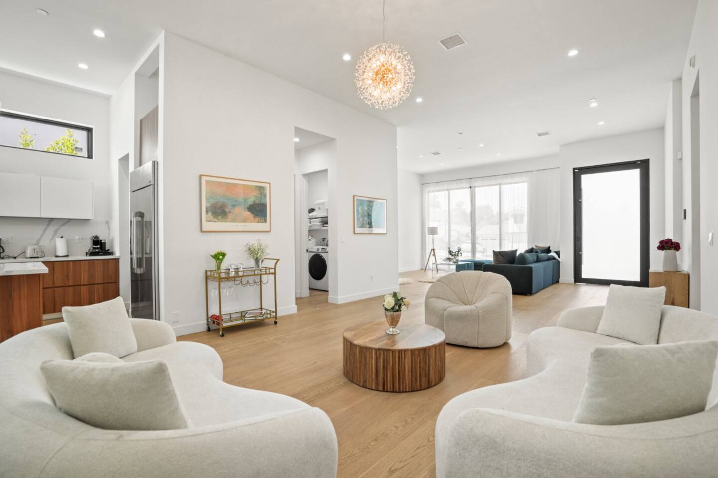 New Lavish Elegant 3BR Home in Mar Vista, Pet Friendly! 10min to Venice Beach!