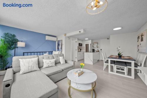 Stylish 1BR Waikiki Condo Near Beach