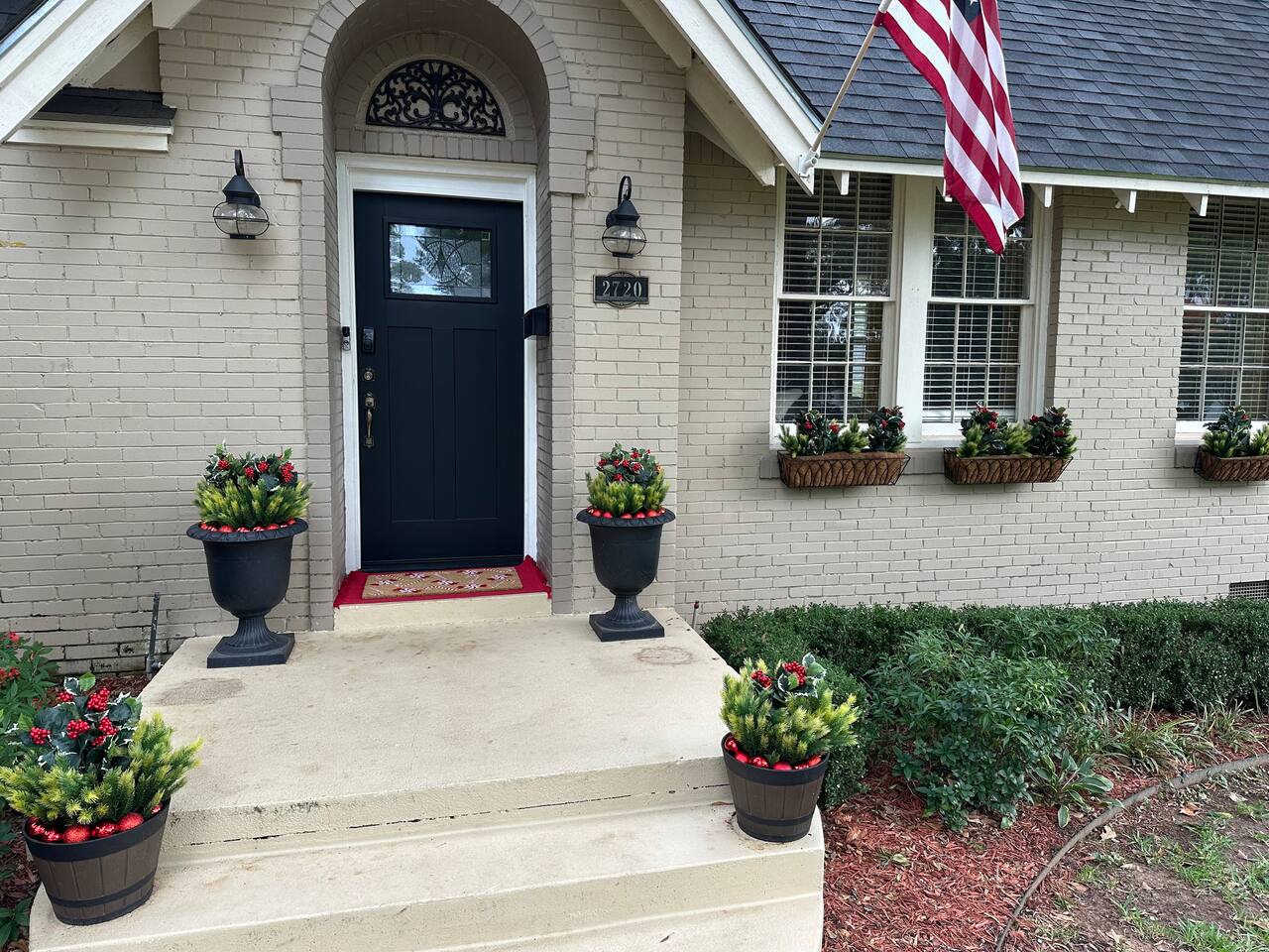 Walnut Manor - Business Casual