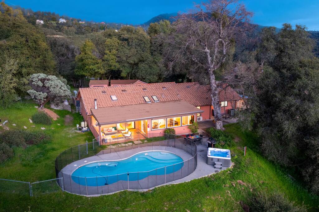 Vista Point~Pool~Yosemite~BassLake~HotTub~GameRoom
