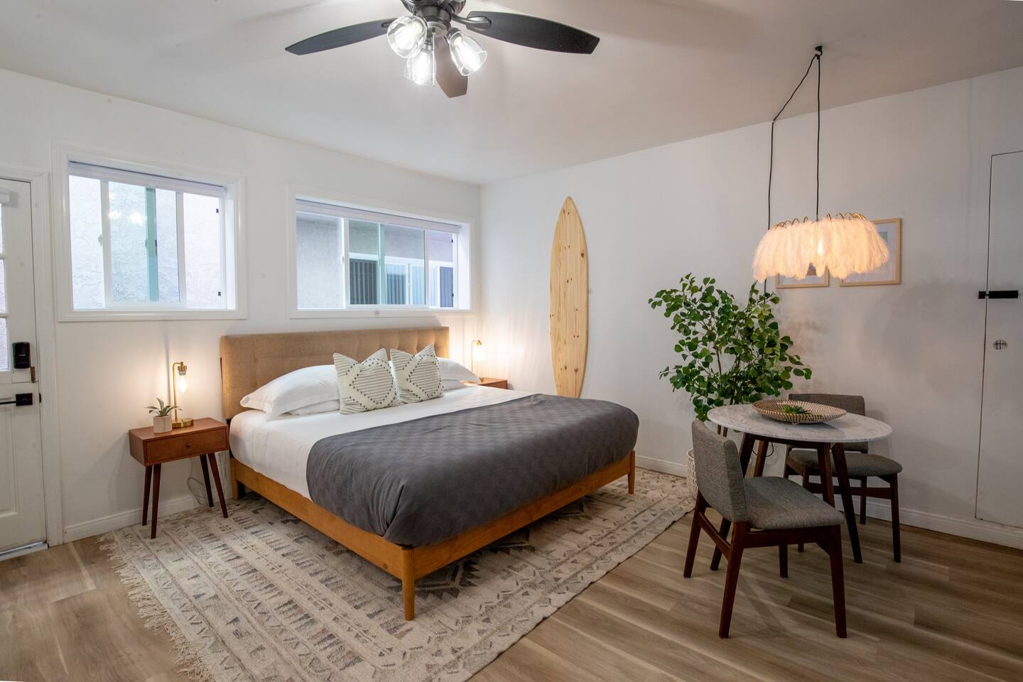 Steps from the beach! Studio Surf Extended Stay