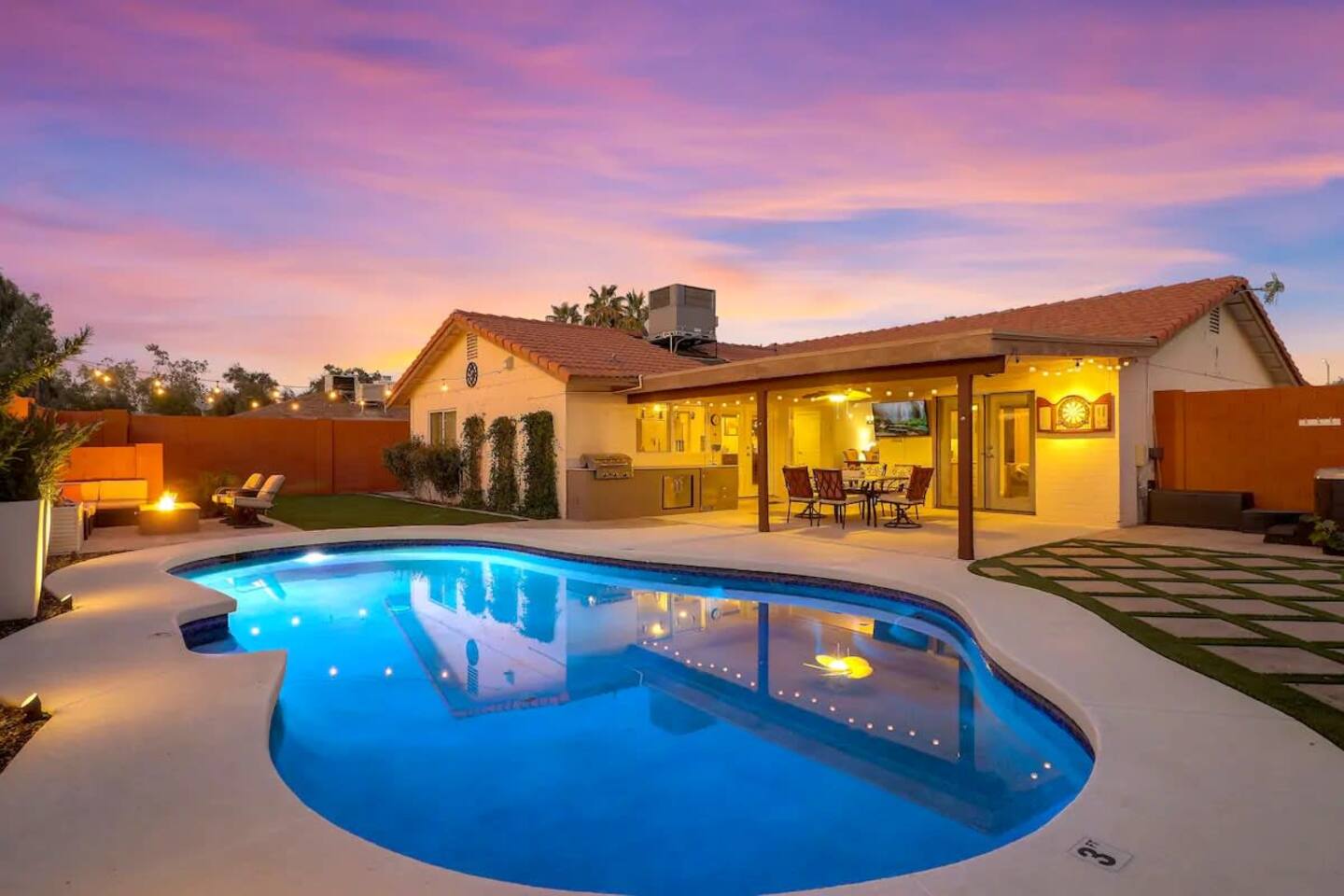 Relax, Swim, & Dine Al Fresco in Tempe