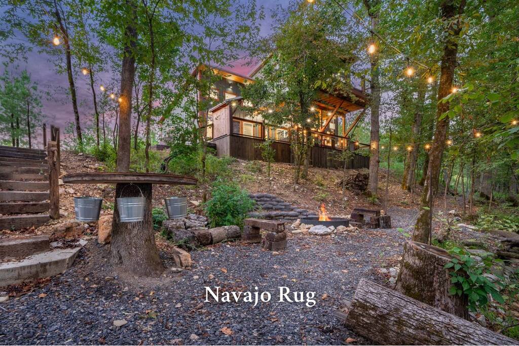 HotTub | Playground | Creek | Firepit | Swing Bed