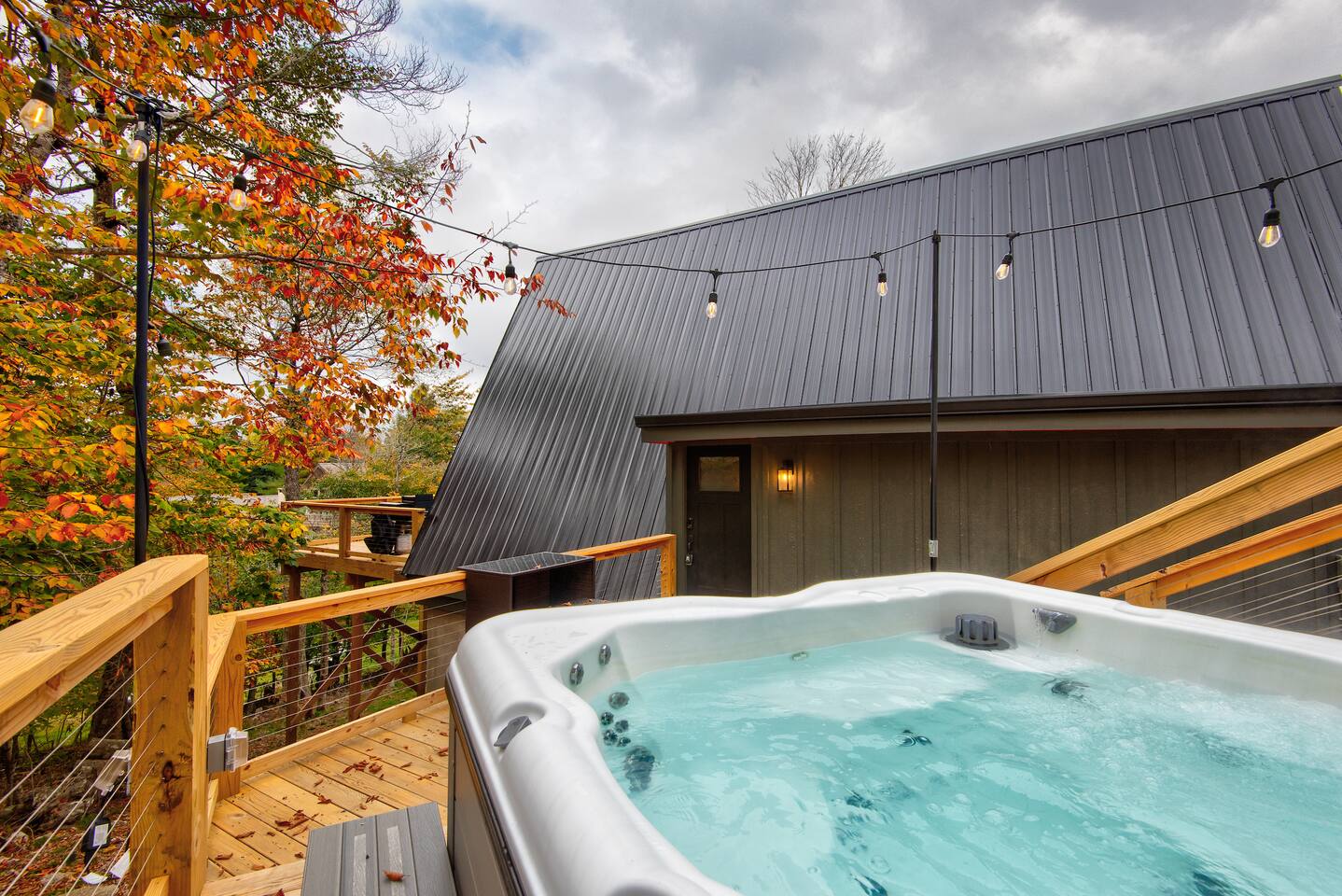 Snowmaker's Cabin Ski In! Ski Out!