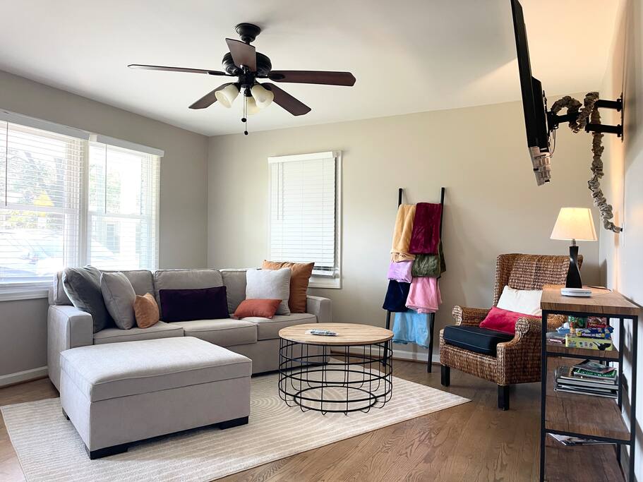 Comfortable Home by Lakepoint Sports Complex