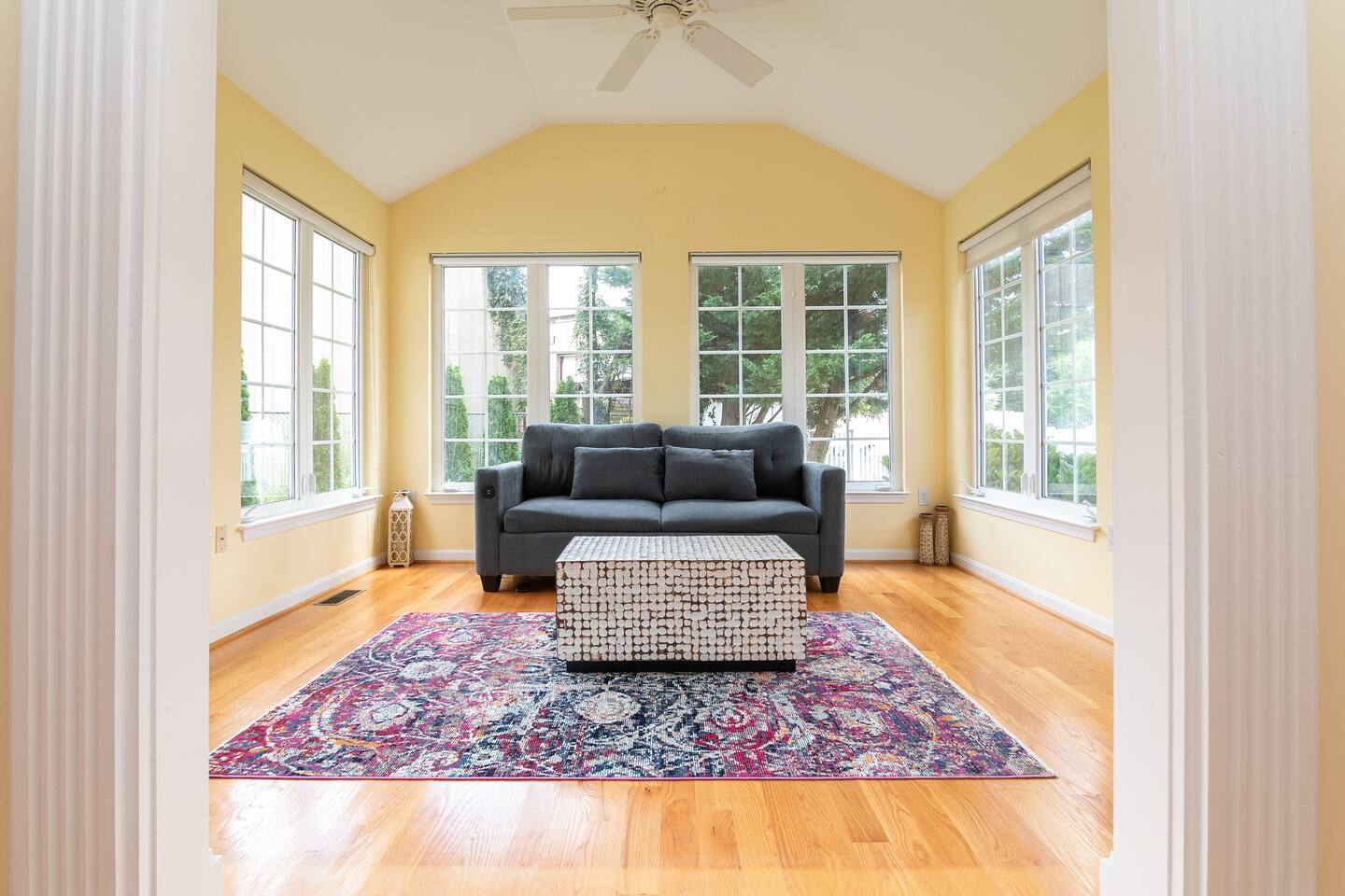 Ray of Sunshine-Dog Friendly, 4BR,furnished deck photo 5