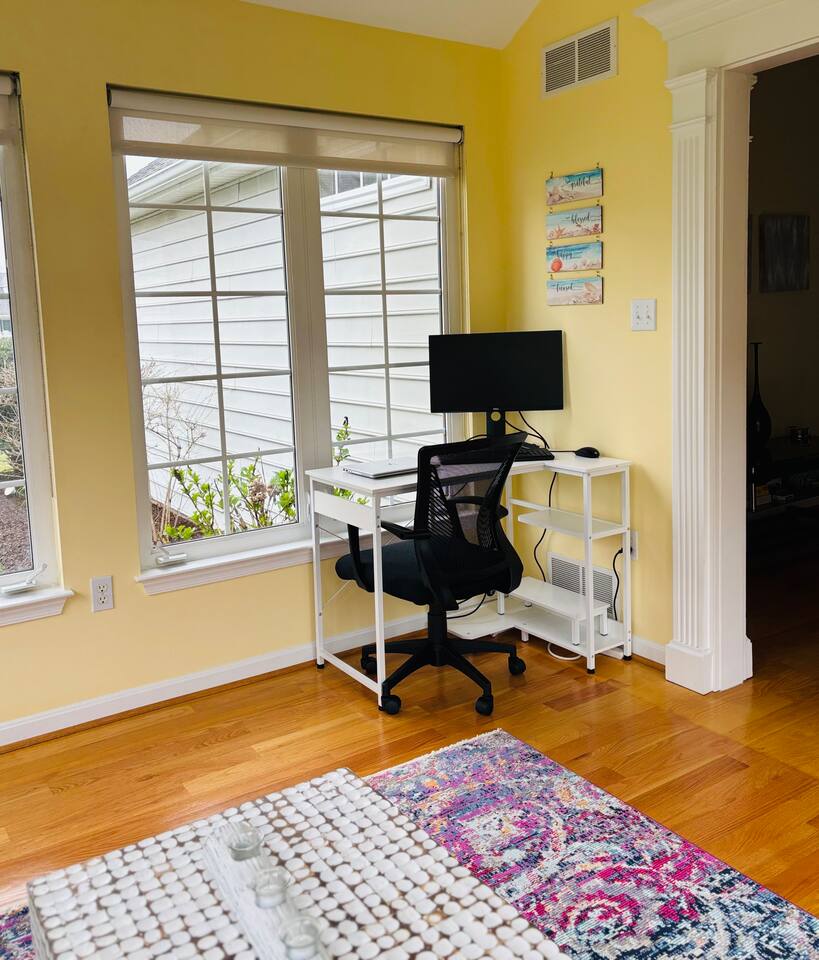 Ray of Sunshine-Dog Friendly, 4BR,furnished deck photo 34