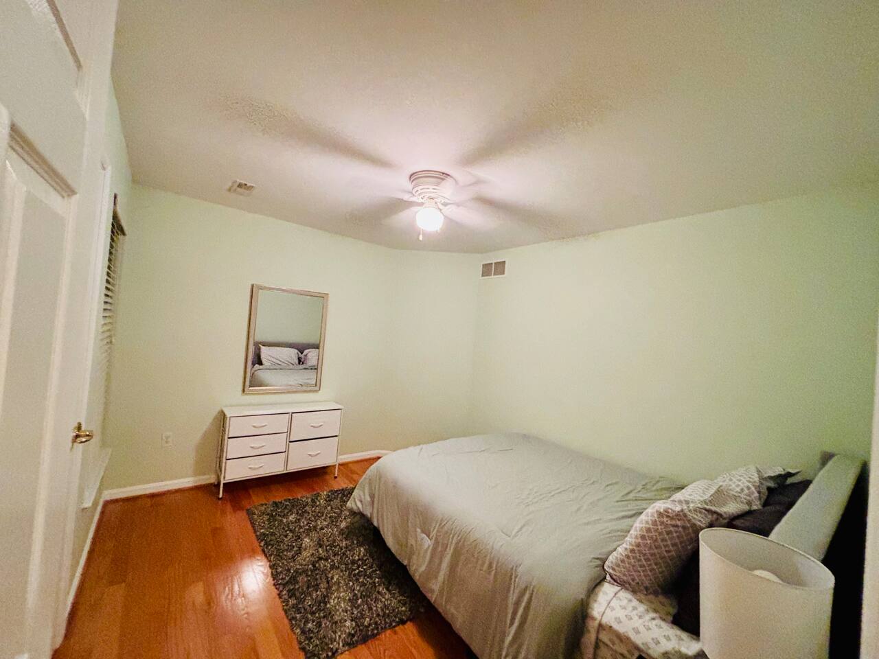 Ray of Sunshine-Dog Friendly, 4BR,furnished deck photo 29