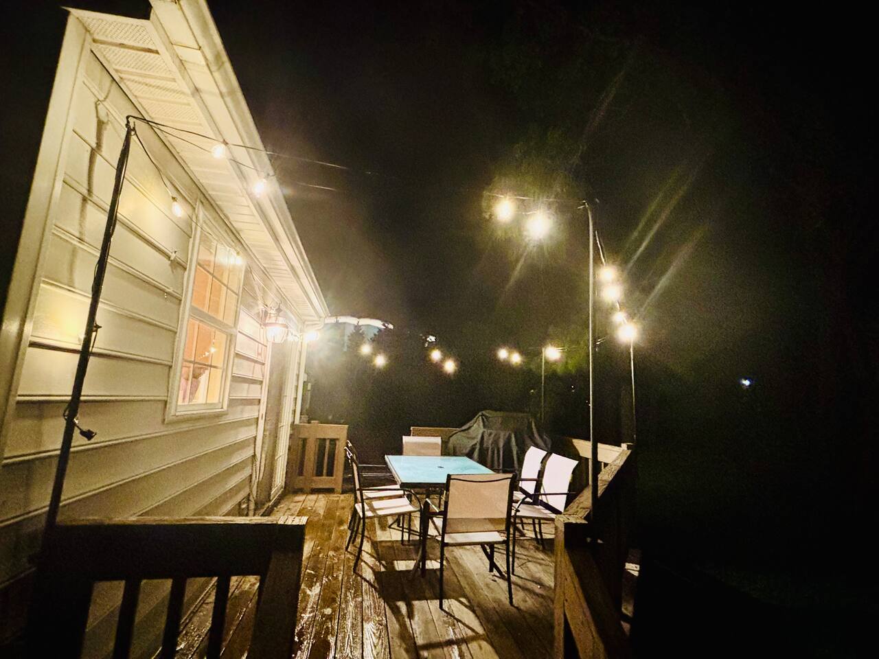 Ray of Sunshine-Dog Friendly, 4BR,furnished deck photo 6