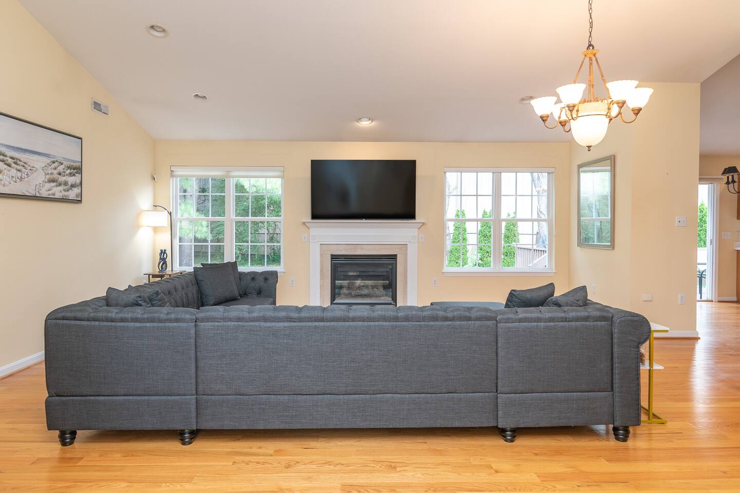 Ray of Sunshine-Dog Friendly, 4BR,furnished deck photo 13
