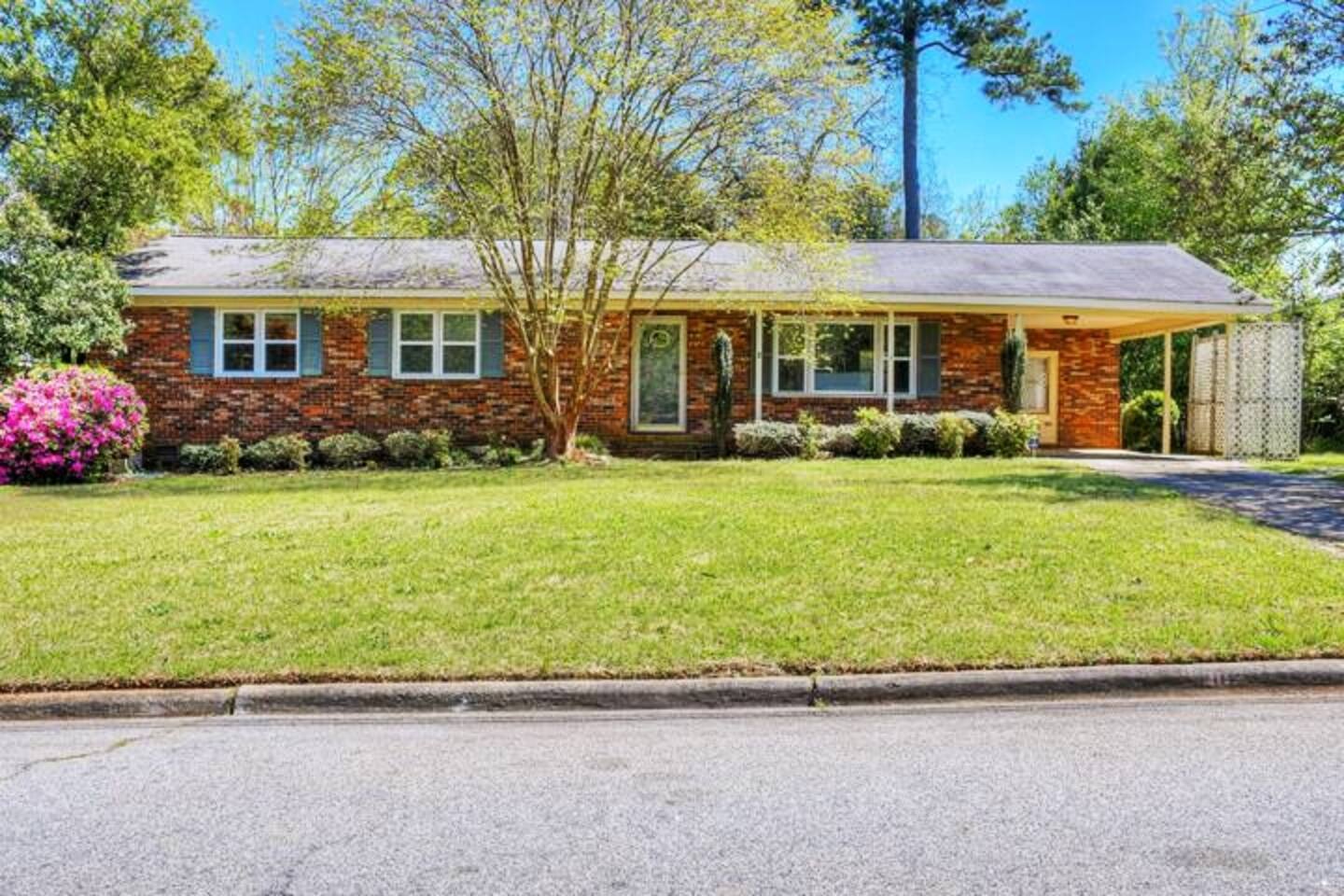 Masters 2026 - Glenwood Dr - Walk to the gates!