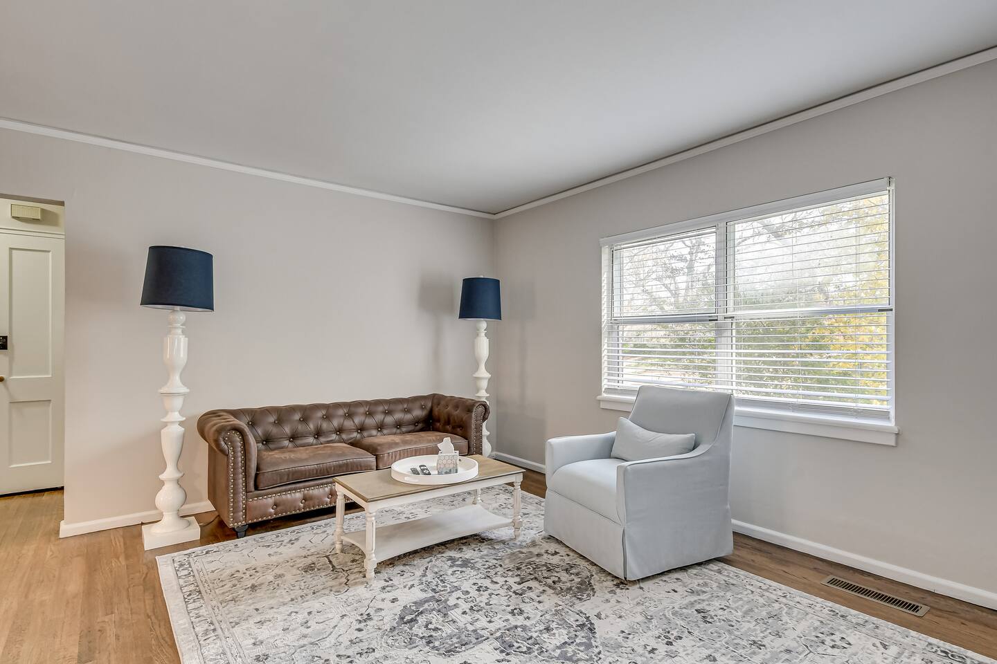 2BR Condo| Lux Bath&Granite Kitchen|Easy Parking!