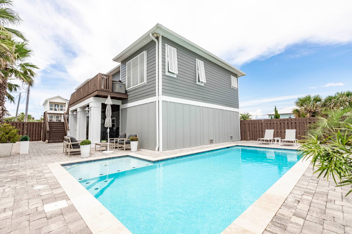 Pensacola Beach Bungalow Heated Pool & Golf Cart