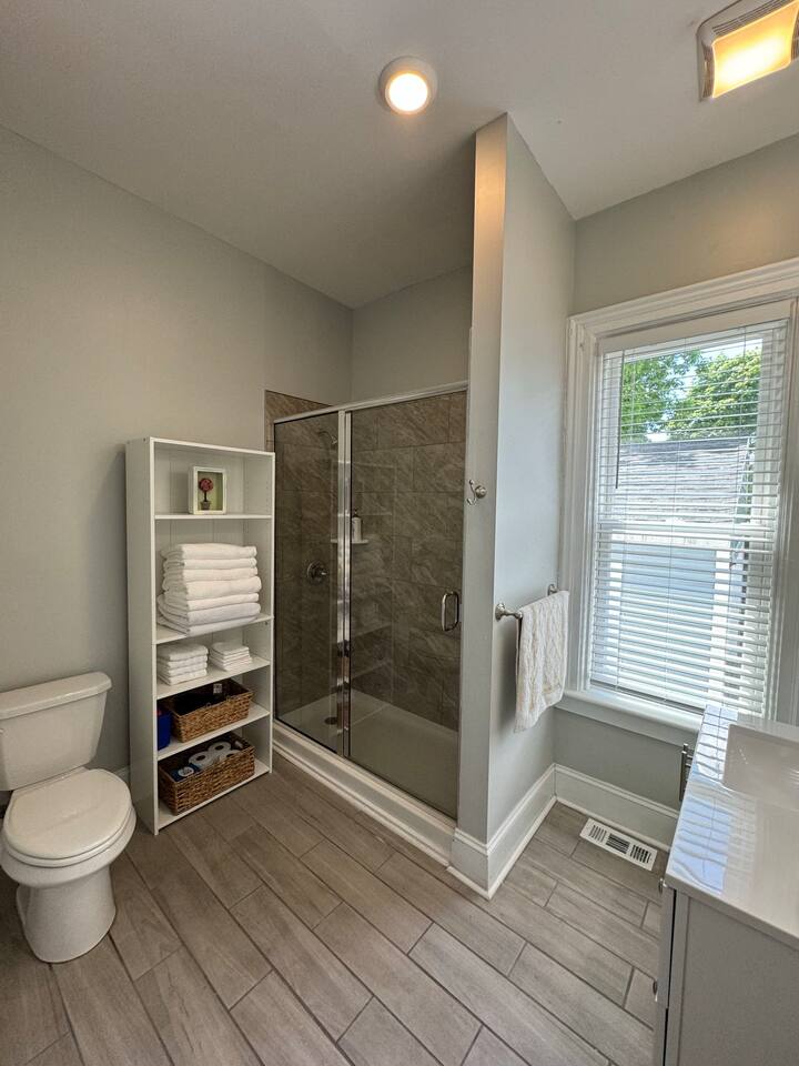 Renovated Five Points Gem, photo 10