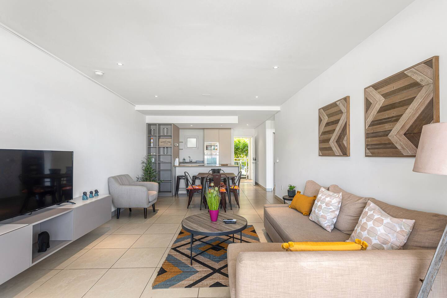 Maho Beach House: Elegant 1-Bedroom, Beach Level