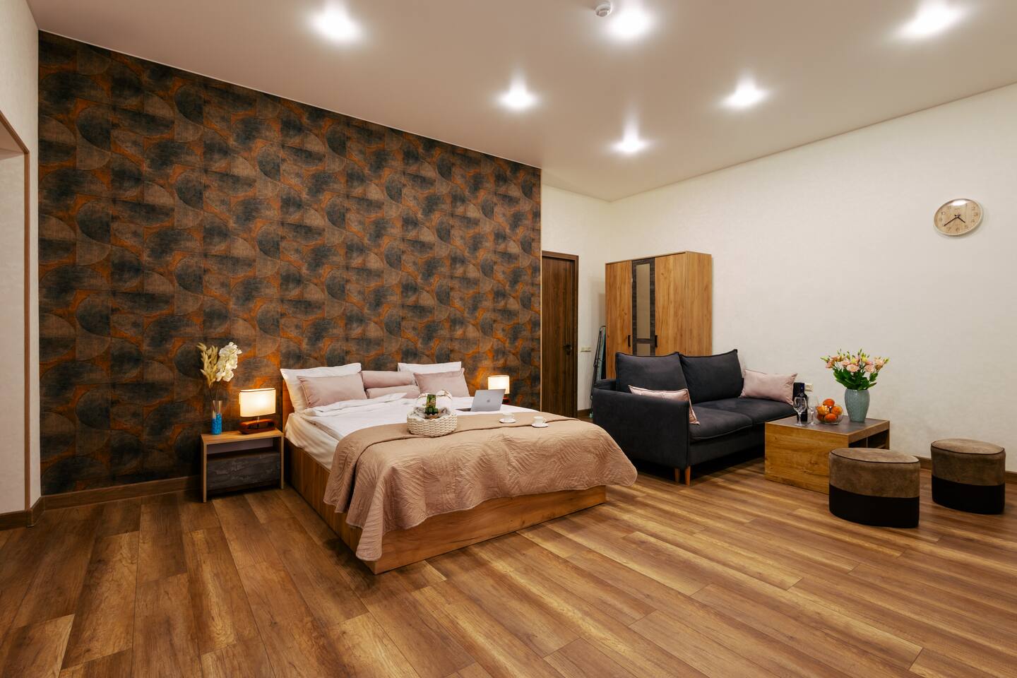 Cozy Studio W/ Charm | Central | Self Check-In