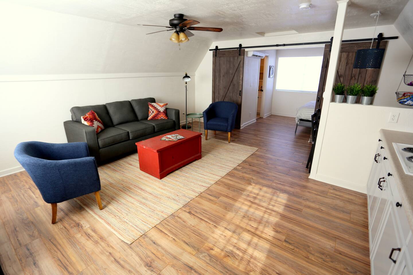 Grand Canyon Farmhouse Loft: Rural Retreat