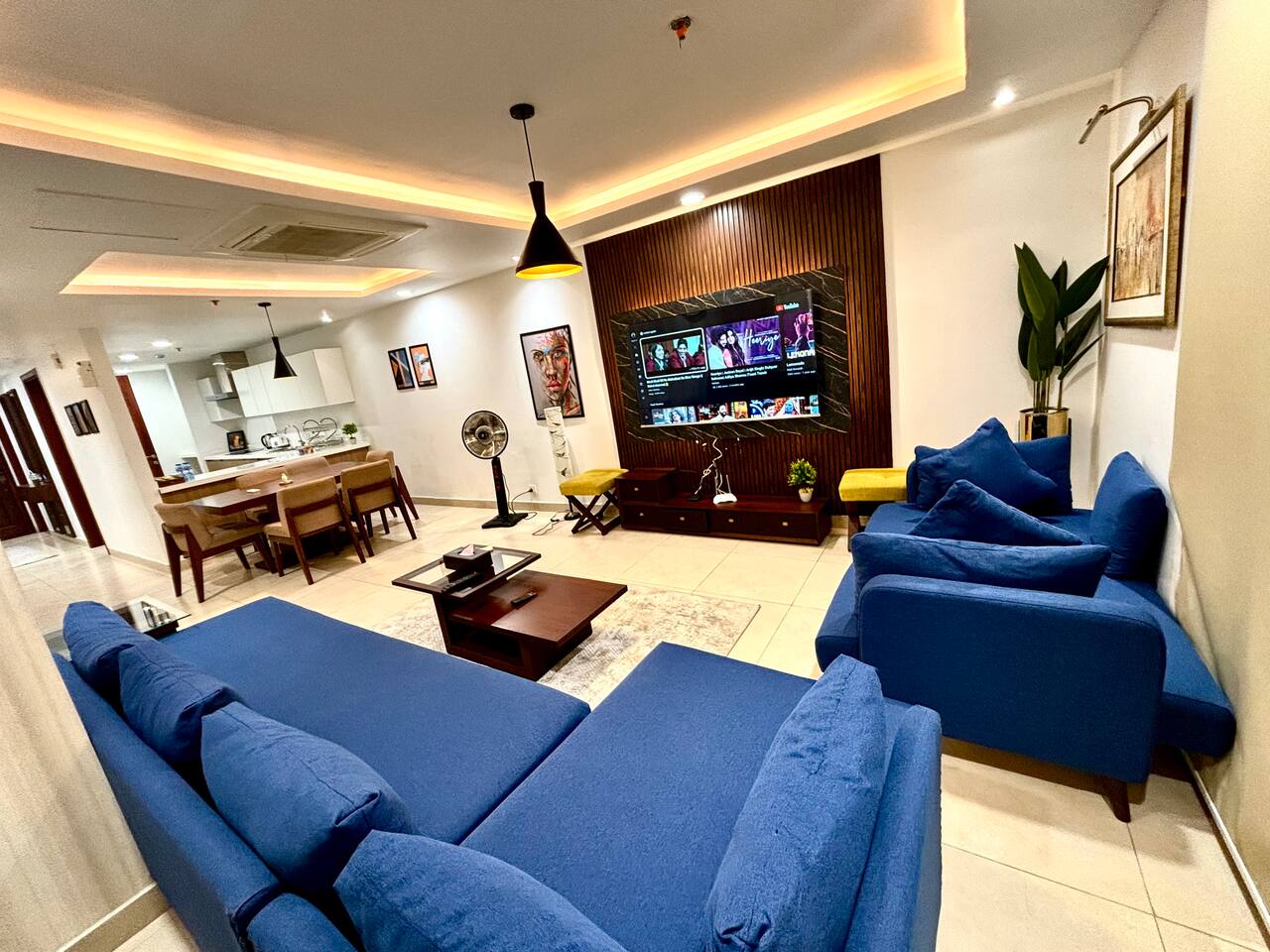 Luxury Apt w/ Balcony in Goldcrest, DHA