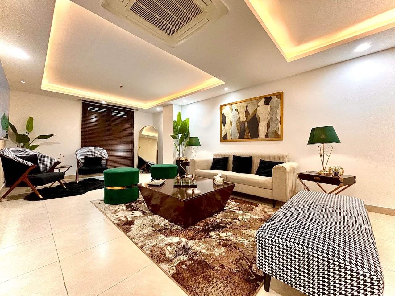 Skyline Elegance 11th Flr Balcony @ GoldCrest, DHA