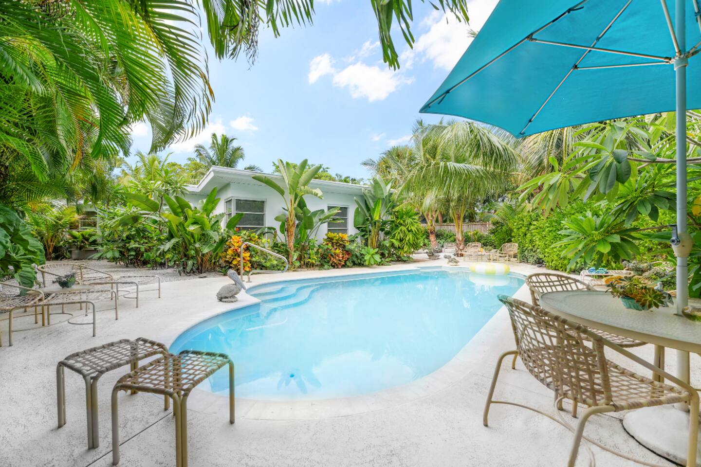 3 Beds, Pool home in Downtown West Palm Beach