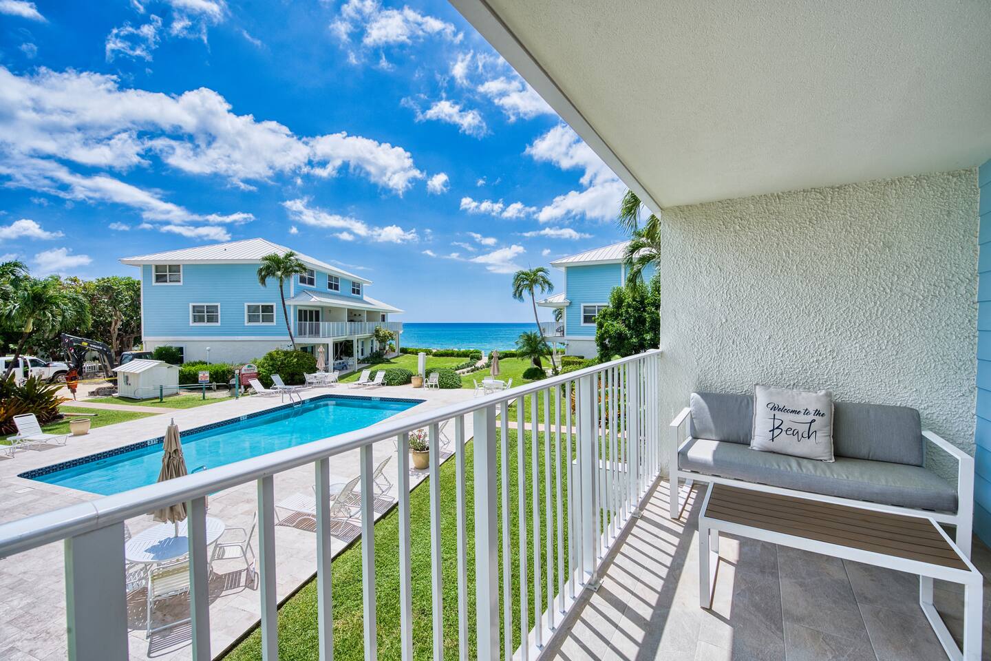 Beachfront 2BR Seven Mile | Beach, Pool & BBQ