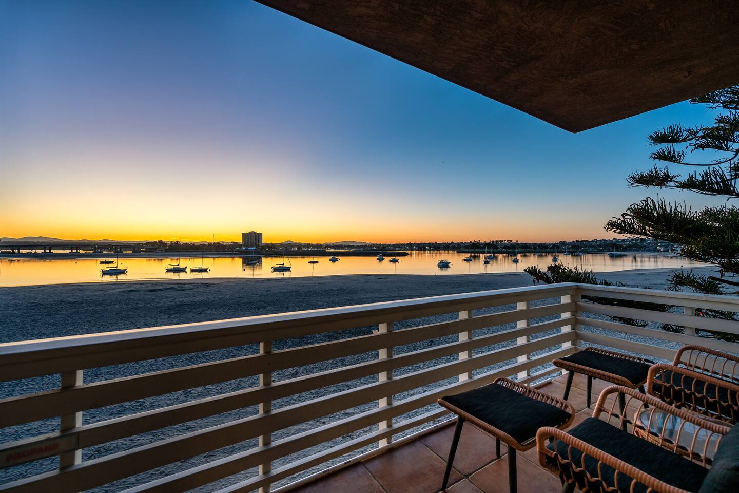 Stunning Bay View Condo | Top Floor with AC