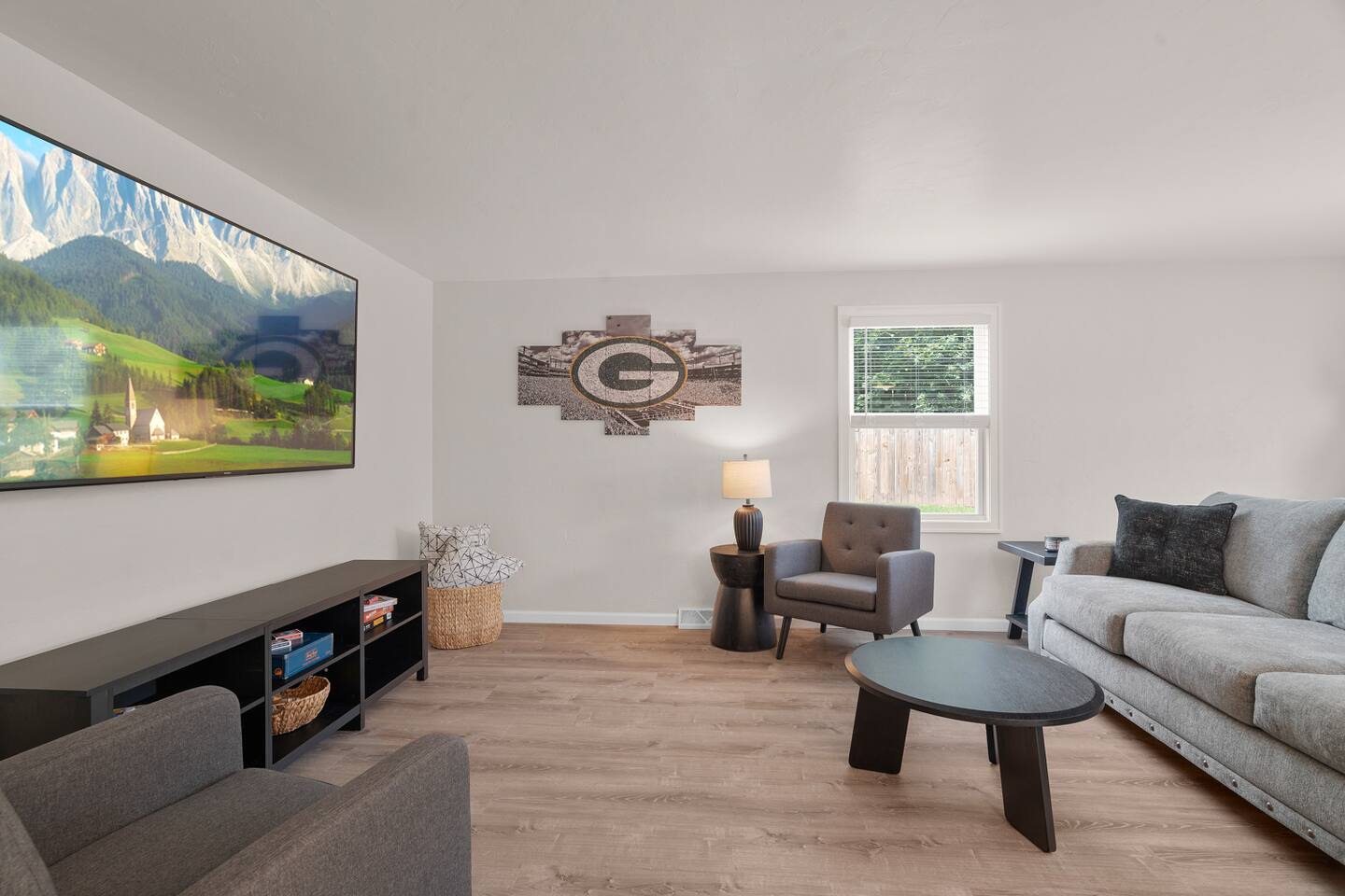 Airport - Professional Housing/ Green Bay Stay