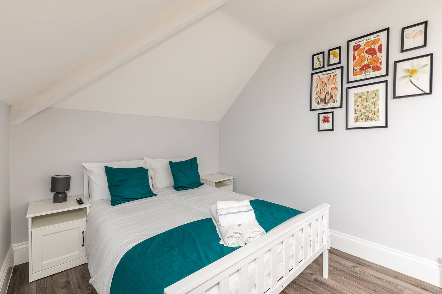 Dove Court Travel Lodge - Top Floor Double Room 7