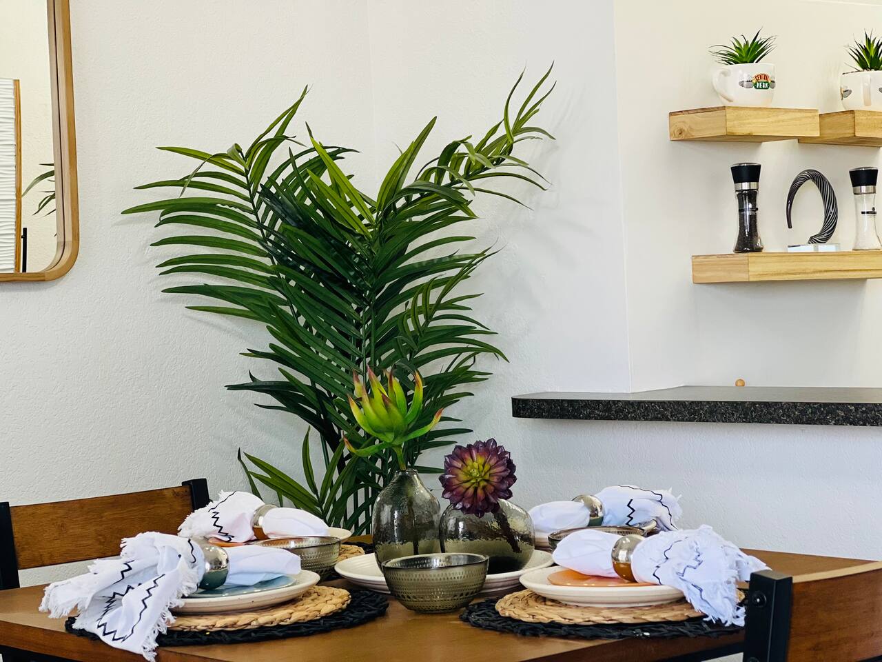 ValSale$ Close to Fort Bliss/Airport/ MTViews/Pets