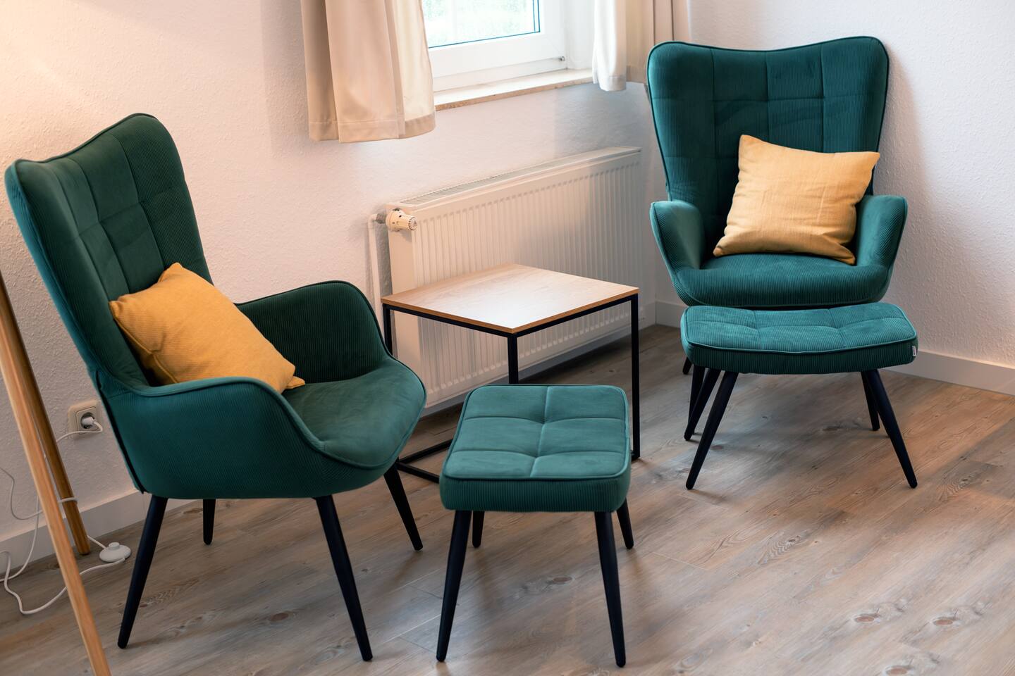 AP 2 | Zimmer mit Kingsize-Bett und Seeblick