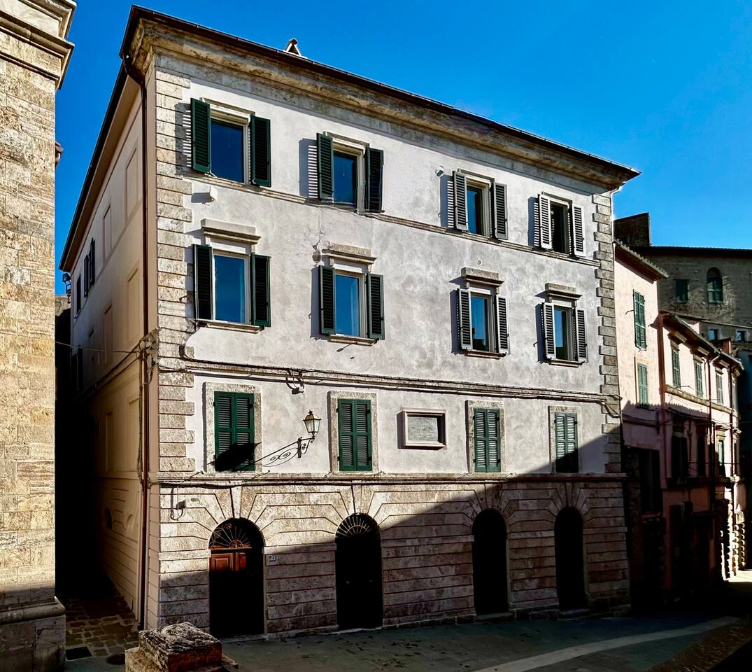 Palazzo Palloni: Piano Nobile
