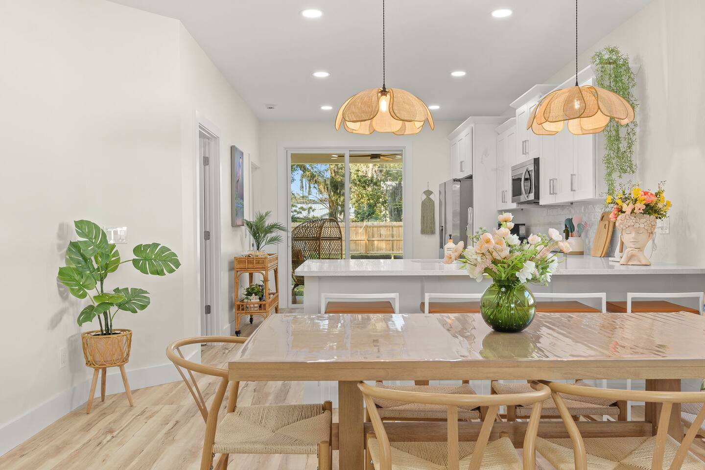 Enchanting Tropica Boho Oasis | 3BR & 2BA | by Marina, <1mi to downtown | by Sunshine Escapes