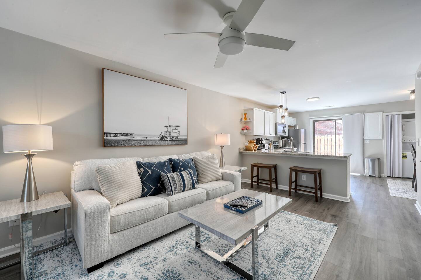 The Sanctuary:Haven *Steps to Beach*Hotspots*Wifi