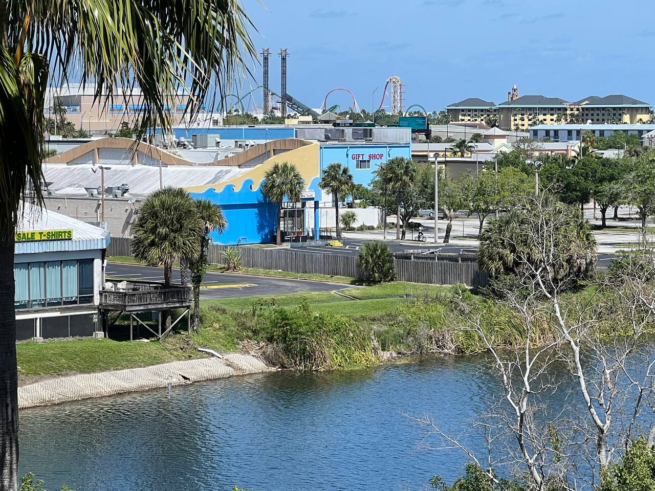 14-Vulcano Bay & Universal