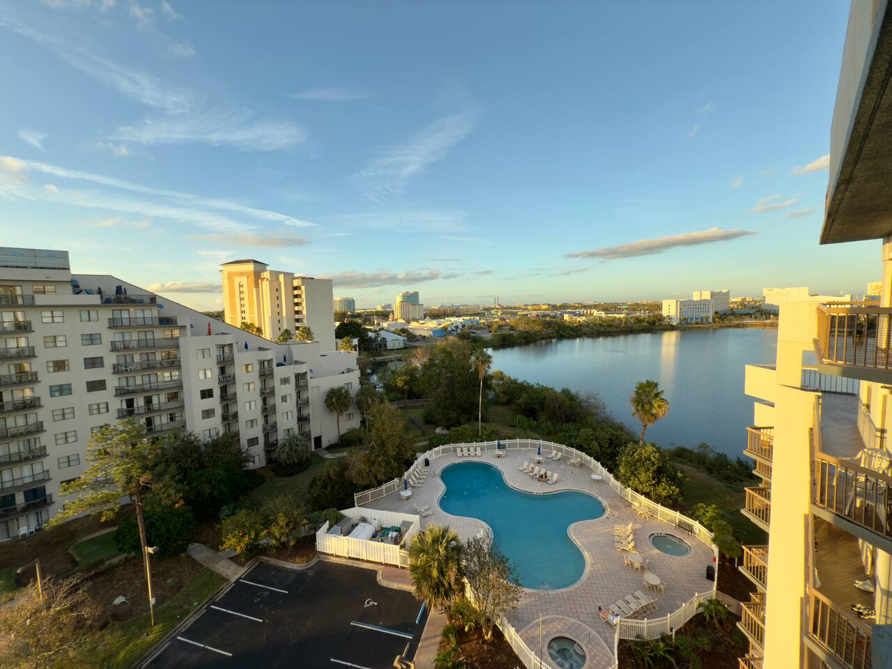 29-Universal, International Dr,Convention Center