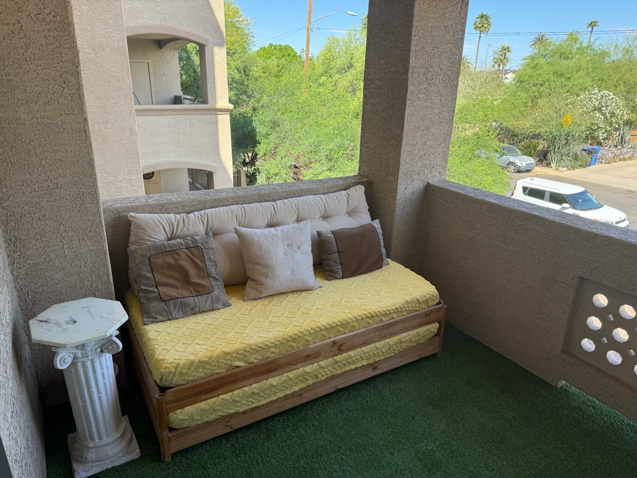 Midtown Mt Views Condo has Gym, Pool & Gated Parking!