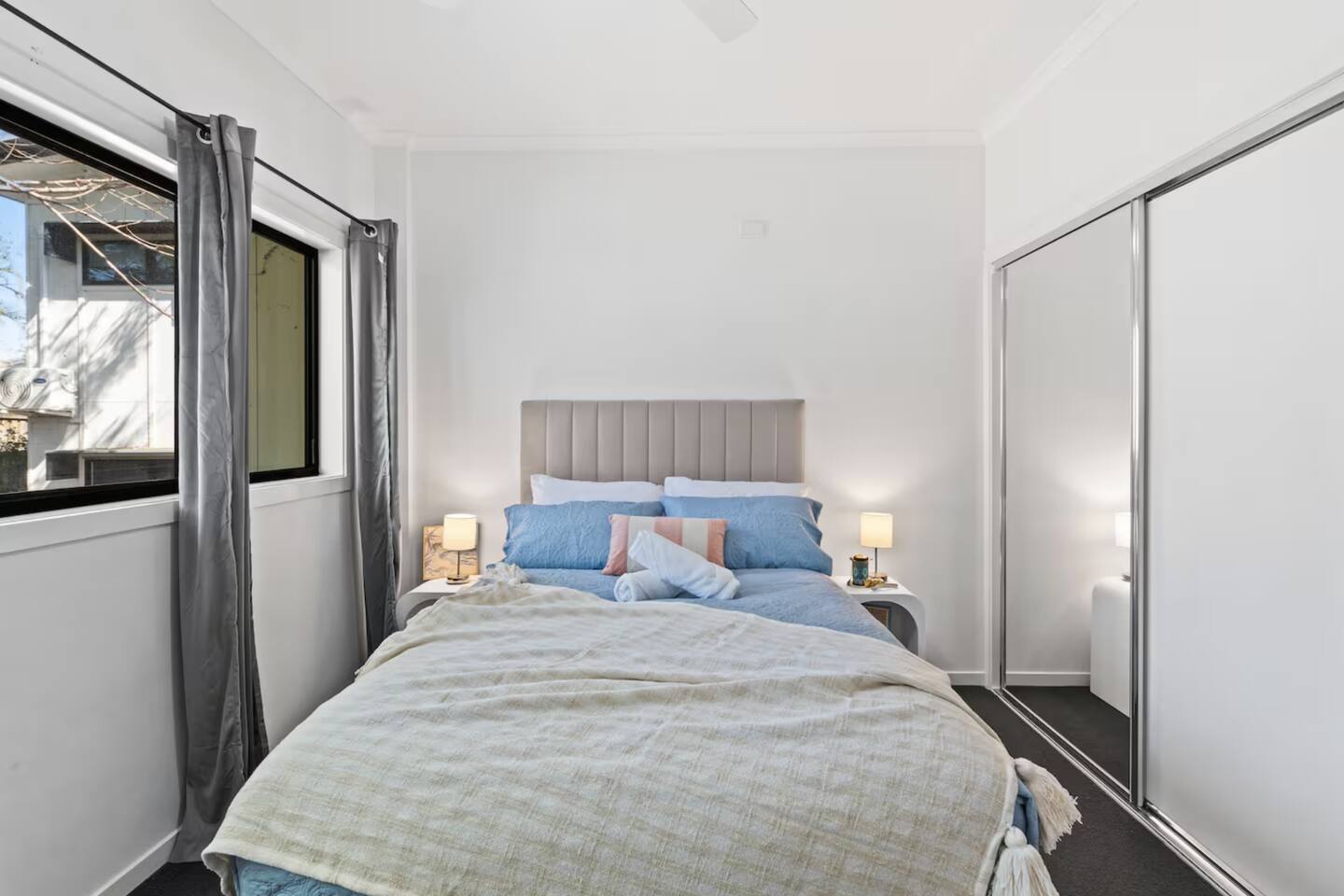 Spacious 2B2B Apt Close to CBD - Free Parking