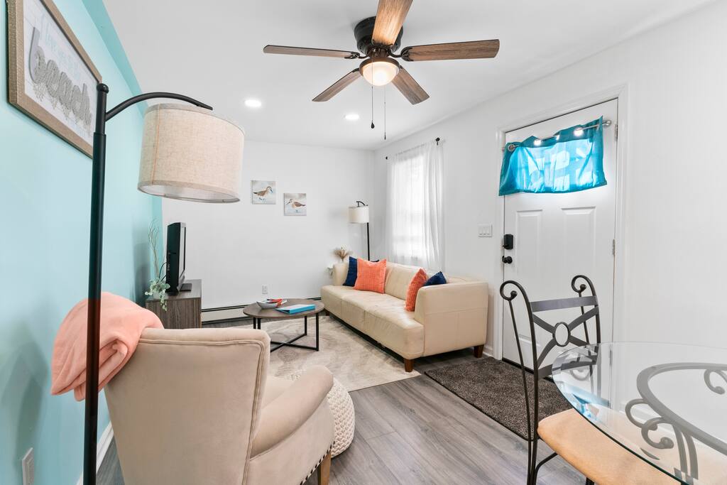 Sandpiper Place 24: 4 min walk to beach, waterpark