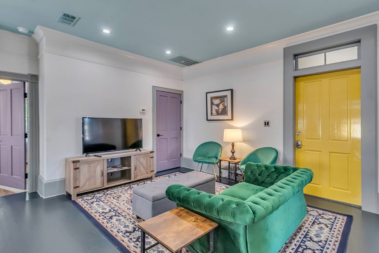 Dueling Sisters Inn -320 Upper