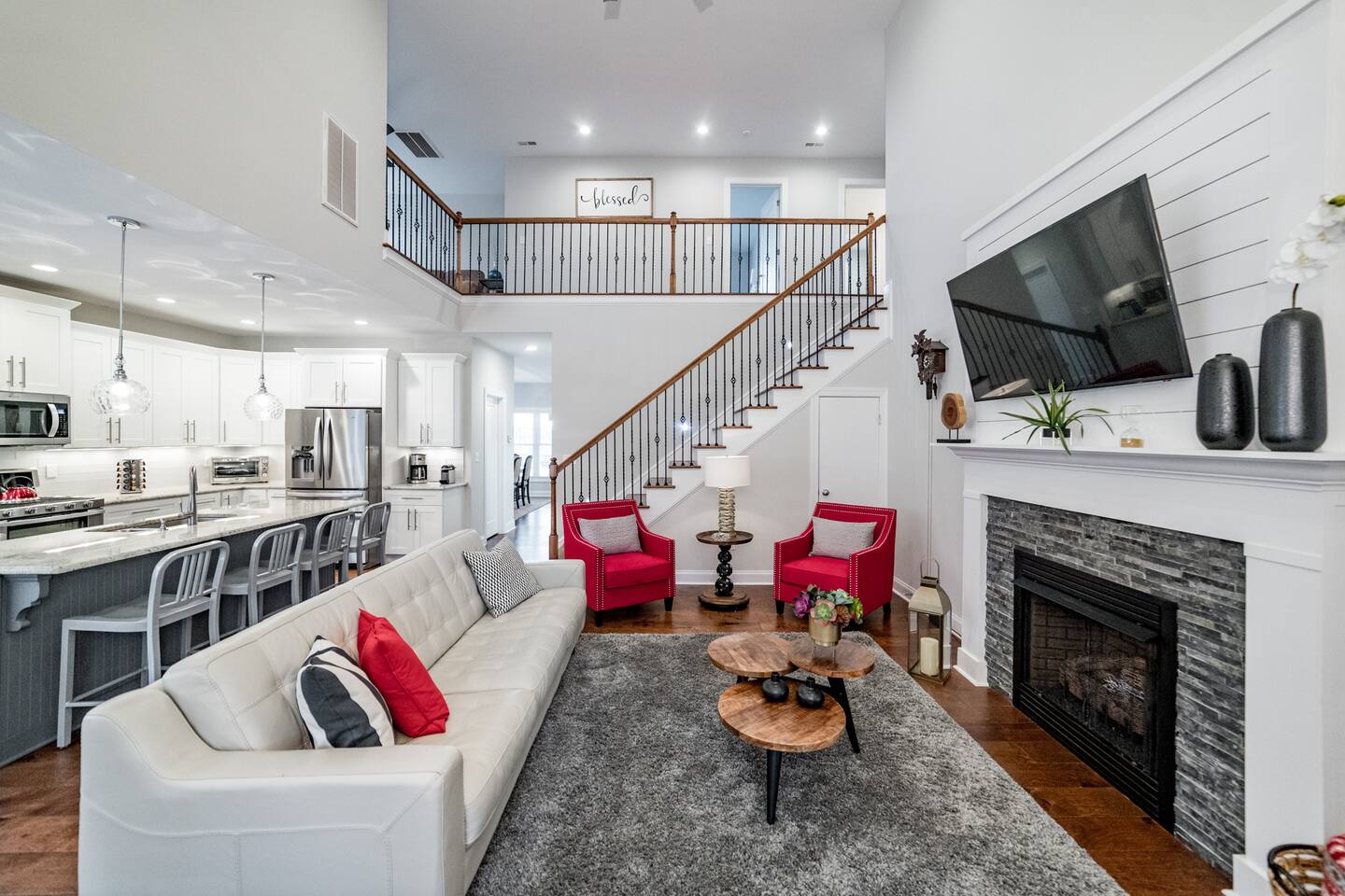 Modern + Clean Stress-Free Stay!