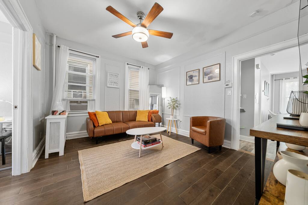 "Serene Escape: Just 25 min to Manhattan"