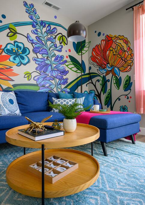 Hip-Downtown Carlton Townhouse #2, Hot-Tub, BBQ