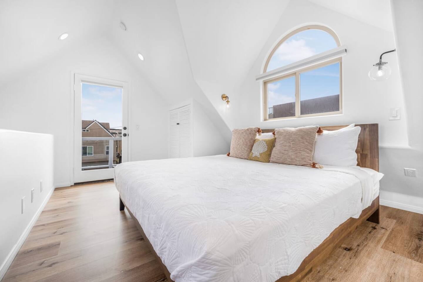 Private Entrance • King Bed Near the Sand