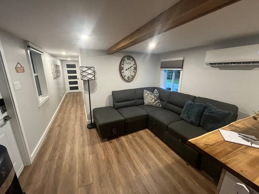 Waterfront 2BR Cottage! #4