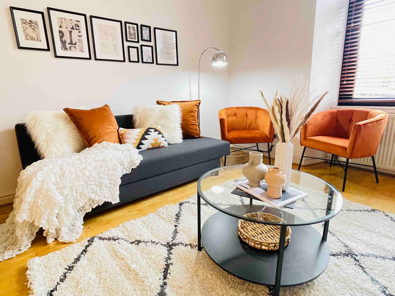 Sleek and Modern 2BR Sunny Views