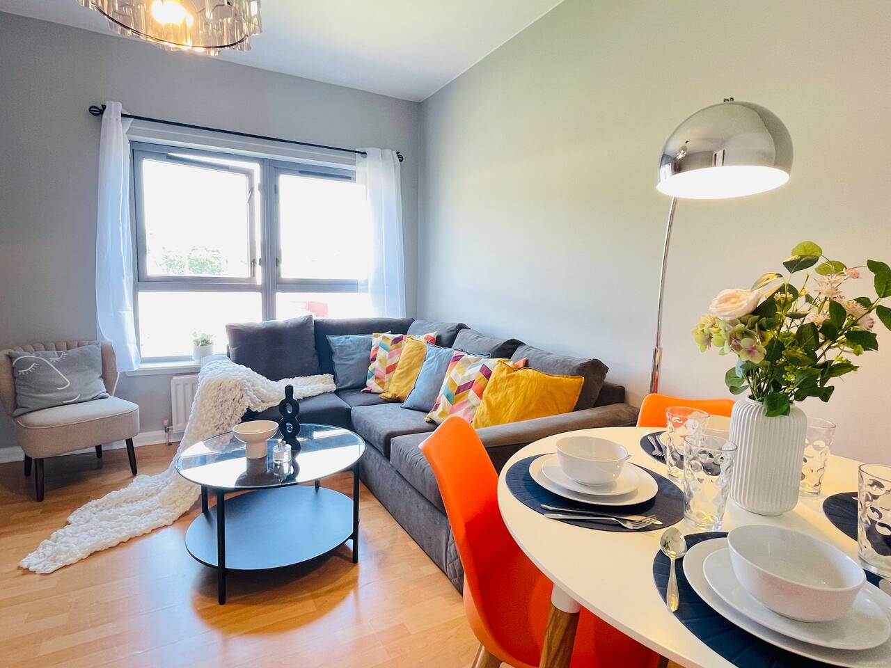 Comfortable 2BR apartment with Free Parking