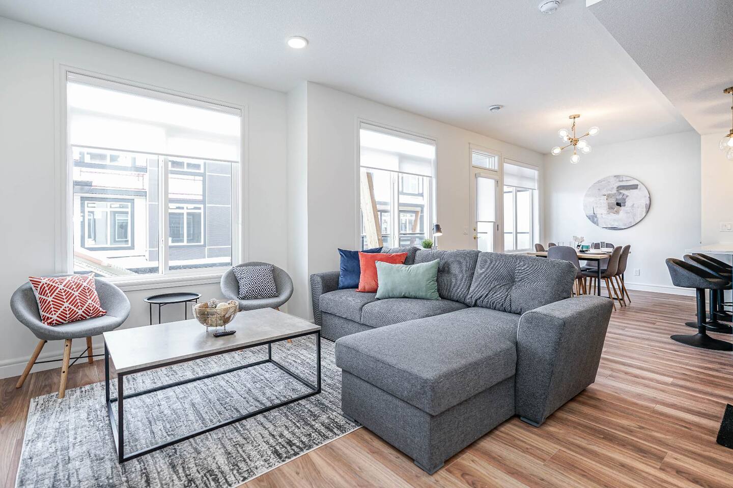 Close to Airport | Free Parking | Private Balcony