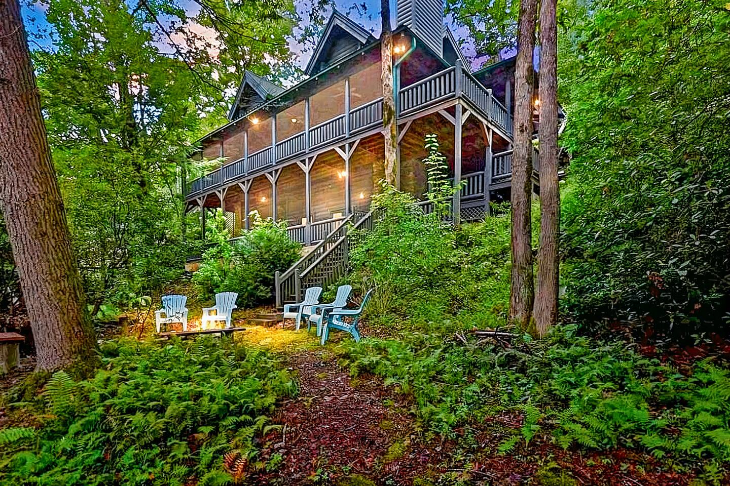 Waterfront Luxury Cabin | Hot Tub | Game Room