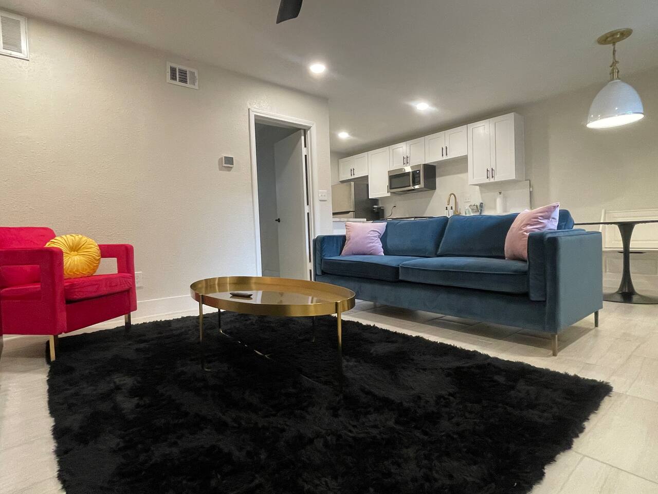 Ultimate Luxury Suite in Montrose | Heights | DT